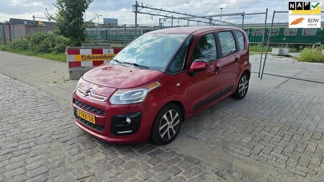 Rood, metallic lak Gebruikt 2014 Citroën C3 Picasso Tendance MPV | € 4.450 (Eerlijke prijs) - Afbeelding 1/4