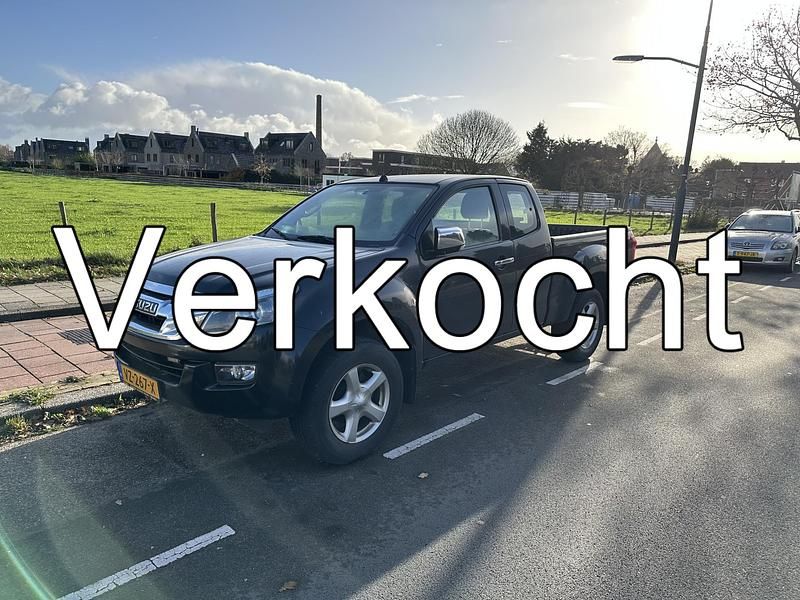 Zwart Gebruikt 2016 Isuzu D-Max Van | € 15.999 - Afbeelding 1/4