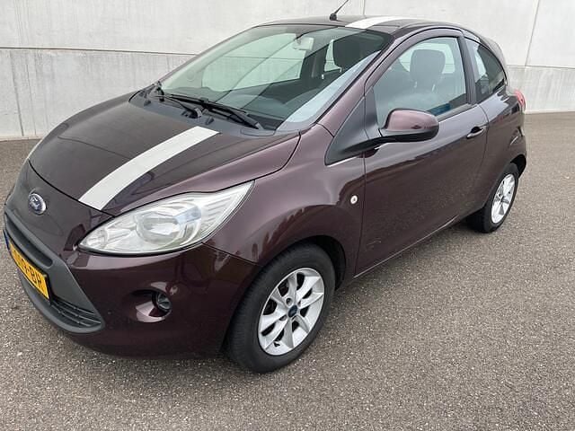 Occasion Ford Ka Champions Edition 69 PK (50 kW) 2013 Bruin (metallic) Hatchback
