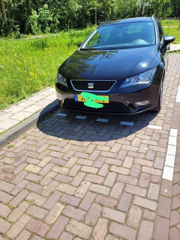 Zwart Gebruikt 2015 Seat Leon Style Stationwagen | € 5.850 (Eerlijke prijs) - Afbeelding 1/4