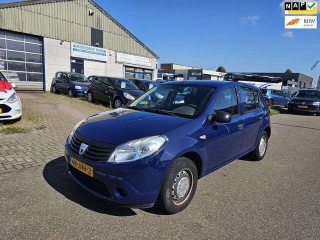 Blauw Gebruikt 2009 Dacia Sandero Hatchback | € 1.000 (Eerlijke prijs) - Afbeelding 1/4