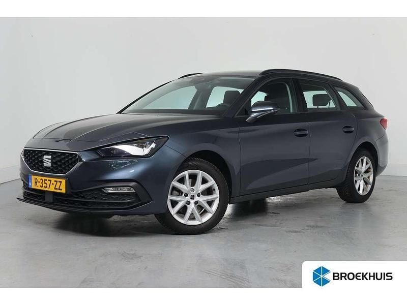Grijs Occasion 2023 Seat Leon Reference Stationwagen | € 17.900 (Goede deal) - Afbeelding 1/4