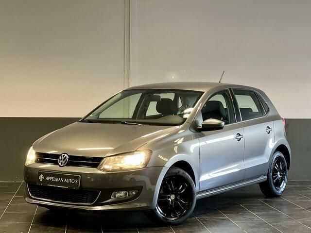 Grijs Gebruikt 2013 VW Polo Hatchback | € 7.995 (Eerlijke prijs) - Afbeelding 1/4