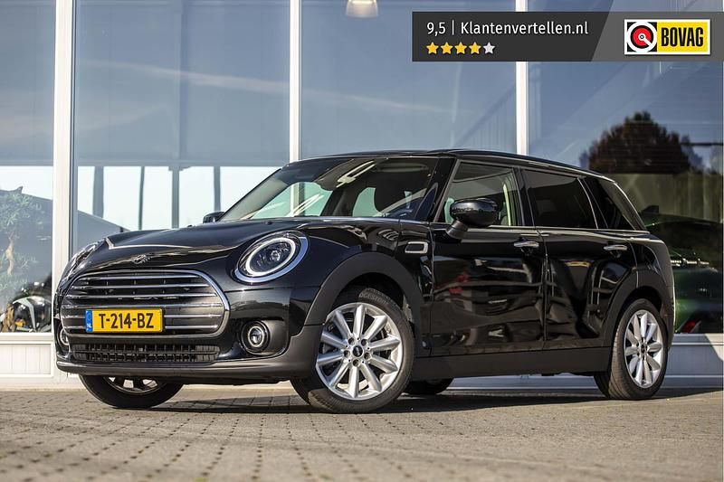 Zwart Occasion 2023 Mini Cooper Clubman Classic Stationwagen | € 26.845 (Eerlijke prijs) - Afbeelding 1/4