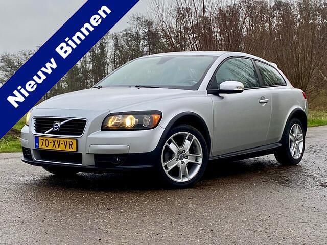 Grijs Occasion 2007 Volvo C30 Momentum Hatchback | € 2.648 (Eerlijke prijs) - Afbeelding 1/4