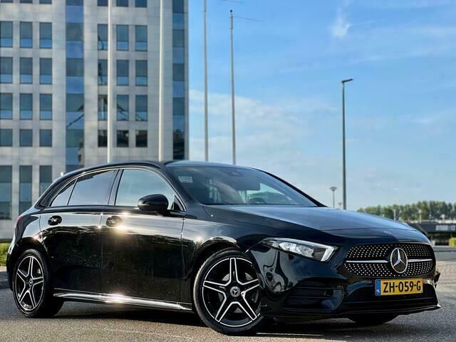 Zwart Gebruikt 2019 Mercedes A180 AMG Hatchback | € 34.500 - Afbeelding 1/4