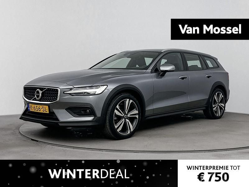 Grijs Gebruikt 2021 Volvo V60 CC Pro Stationwagen | € 34.900 (Super prijs) - Afbeelding 1/4