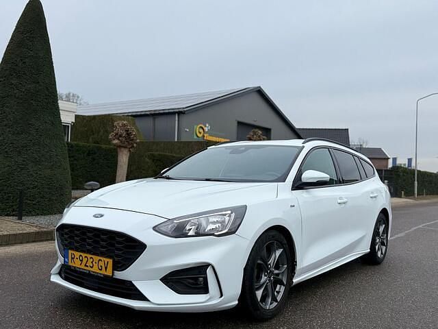 Wit Occasion 2019 Ford Focus Business Edition Stationwagen | € 7.999 - Afbeelding 1/4