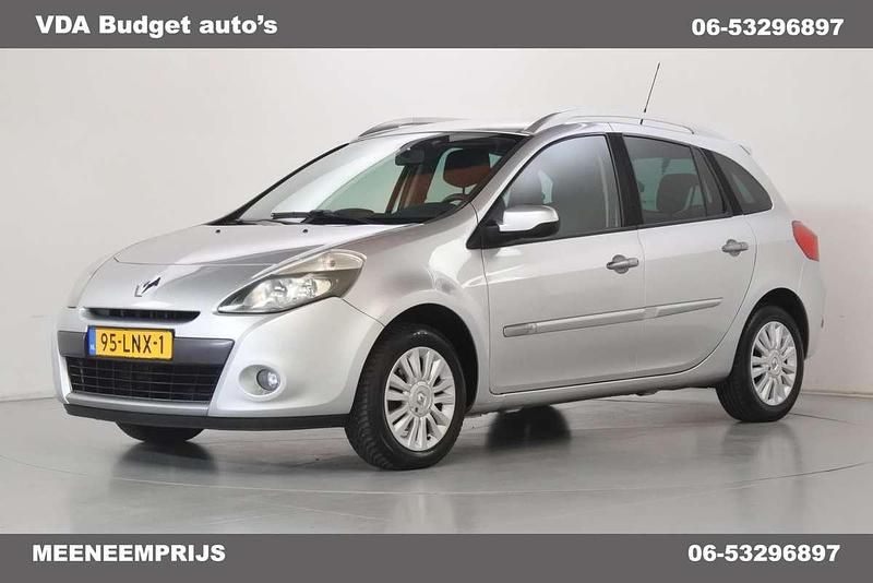 Grijs, metallic lak Gebruikt 2010 Renault Clio GrandTour Collection Stationwagen | € 2.900 (Eerlijke prijs) - Afbeelding 1/4
