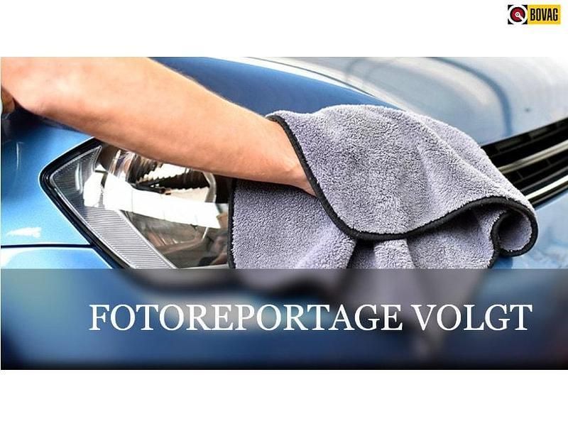 Grijs Gebruikt 2021 VW Golf VIII Business Stationwagen | € 17.925 (Goede deal) - Afbeelding 1/3