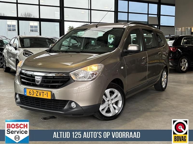 Bruin Gebruikt 2013 Dacia Lodgy Prestige MPV | € 6.500 (Goede deal) - Afbeelding 1/4