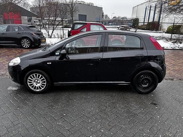 Occasion Fiat Grande Punto 86 PK (63 kW) 2010 Zwart Hatchback