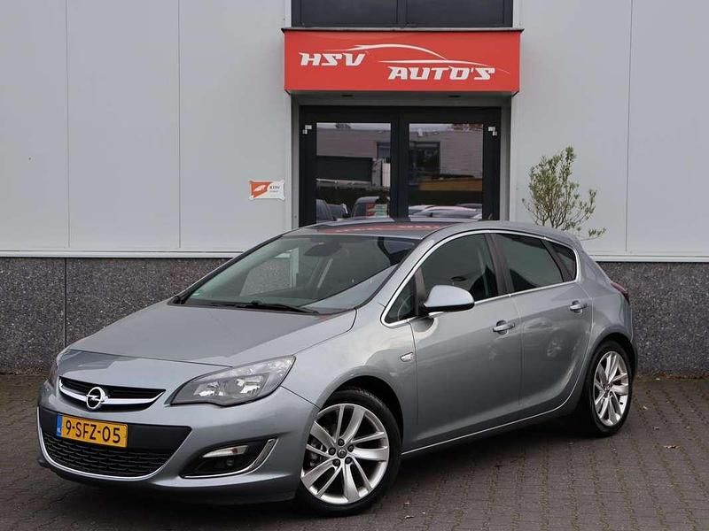 Grijs Gebruikt 2013 Opel Astra Sport Hatchback | € 4.999 (Eerlijke prijs) - Afbeelding 1/3
