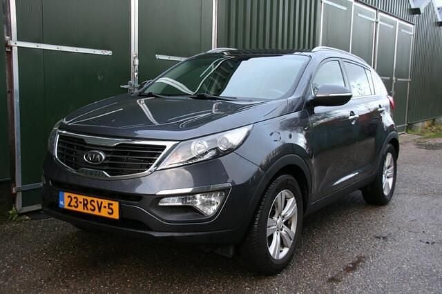 Grijs (metallic) Gebruikt 2011 Kia Sportage Plus SUV | € 8.950 (Eerlijke prijs) - Afbeelding 1/4