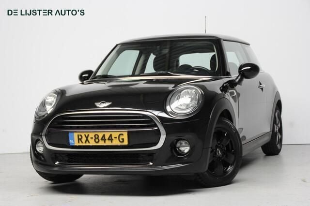 Zwart, metallic lak Gebruikt 2018 Mini Cooper Business Hatchback | € 14.945 (Goede deal) - Afbeelding 1/4