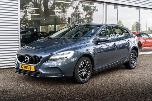 Blauw Gebruikt 2020 Volvo V40 Stationwagen | € 20.950 (Eerlijke prijs) - Afbeelding 1/4
