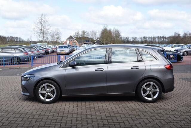Occasion Mercedes B180 Premium 136 PK (100 kW) 2019 Grijs MPV