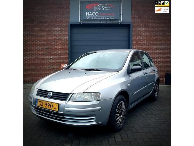 Grijs Gebruikt 2004 Fiat Stilo Active Hatchback | € 1.250 (Eerlijke prijs) - Afbeelding 1/4