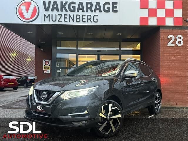 Zwart Gebruikt 2020 Nissan Qashqai Tekna+ SUV | € 18.945 (Super prijs) - Afbeelding 1/4