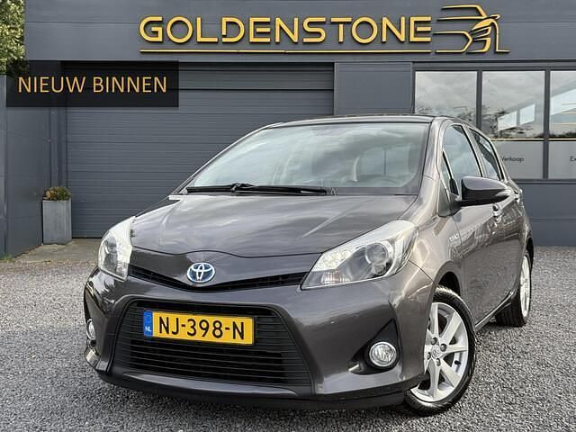 Grijs Gebruikt 2012 Toyota Yaris Hatchback | € 8.743 (Eerlijke prijs) - Afbeelding 1/4