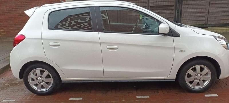 Wit Gebruikt 2015 Mitsubishi Space Star Hatchback | € 8.000 (Eerlijke prijs) - Afbeelding 1/4