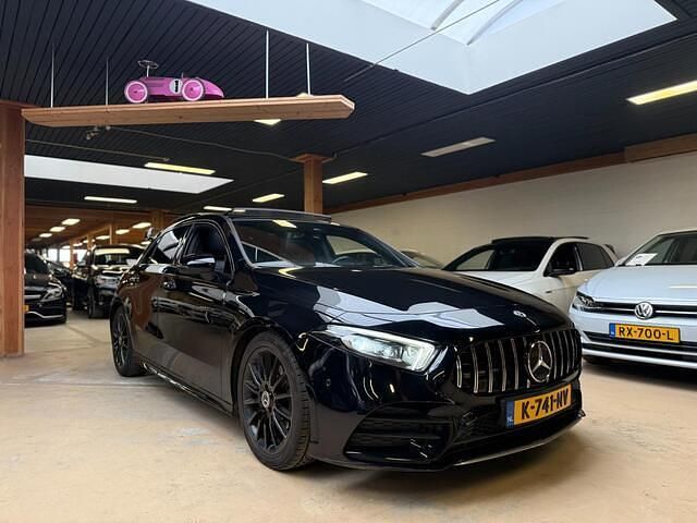 Occasion Mercedes A200 Business 163 PK (119 kW) 2018 Zwart Hatchback