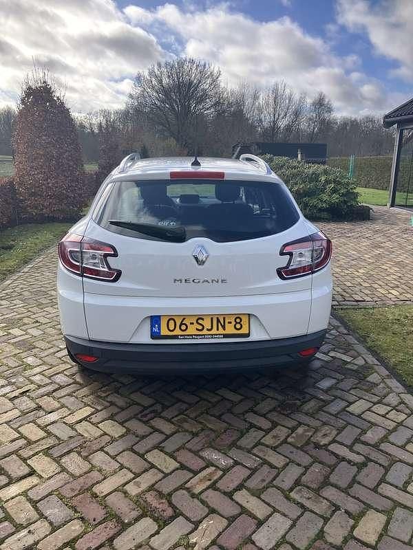Occasion Renault Mégane GrandTour Expression 110 PK (80 kW) 2011 Wit Stationwagen