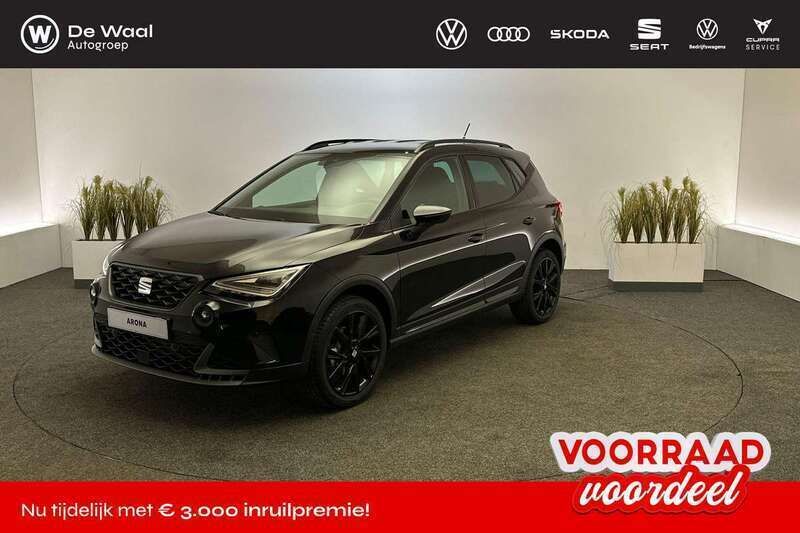Midnight black Nieuw 2025 Seat Arona Business SUV | € 34.900 - Afbeelding 1/4