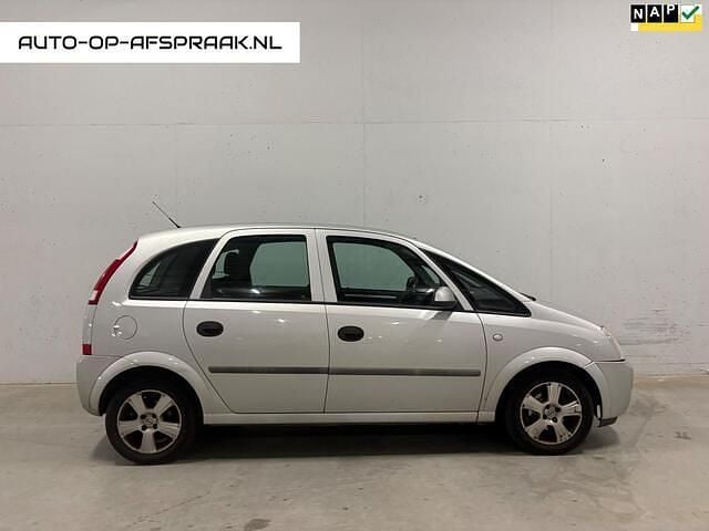 Grijs Gebruikt 2004 Opel Meriva MPV | € 695 (Goede deal) - Afbeelding 1/4