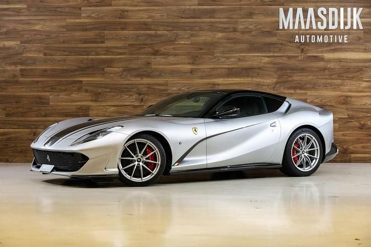 Zilver Gebruikt 2019 Ferrari 812 Coupé | € 364.740 - Afbeelding 1/4