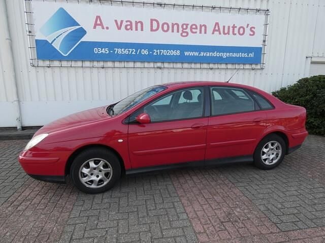 Rood Gebruikt 2002 Citroën C5 Prestige Hatchback | € 1.195 (Eerlijke prijs) - Afbeelding 1/4