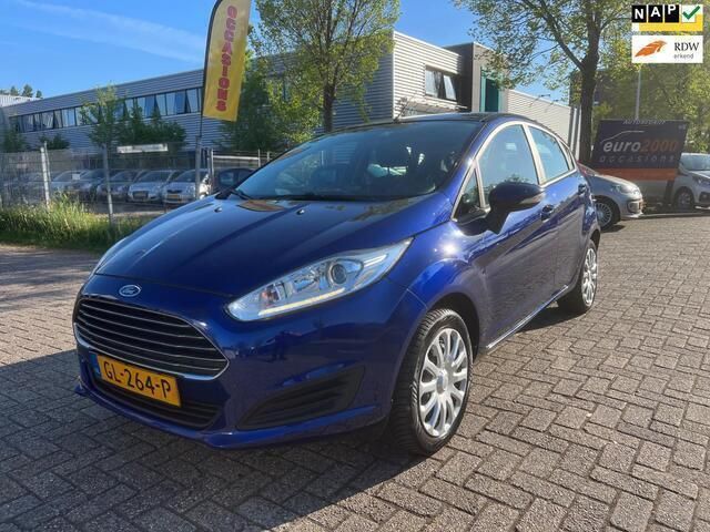 Blauw Gebruikt 2015 Ford Fiesta Style Hatchback | € 5.250 (Eerlijke prijs) - Afbeelding 1/4