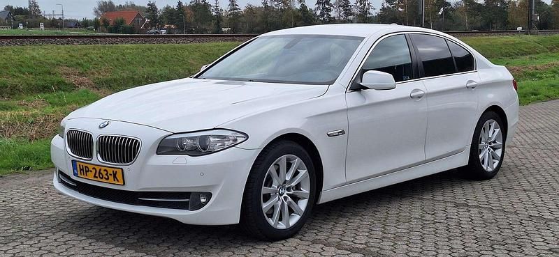 Wit Gebruikt 2010 BMW 523 Executive Sedan | € 10.250 (Goede deal) - Afbeelding 1/4