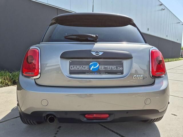 Occasion Mini Cooper 116 PK (85 kW) 2017 Grijs Hatchback