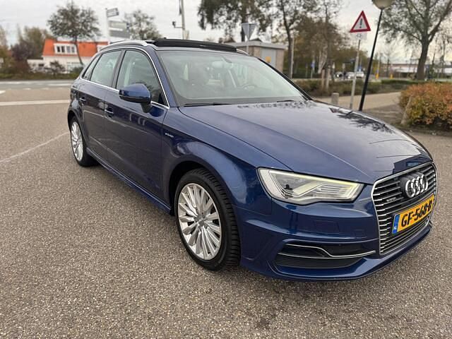 Occasion Audi A3 Sportback Attraction 150 PK (110 kW) 2015 Blauw Hatchback