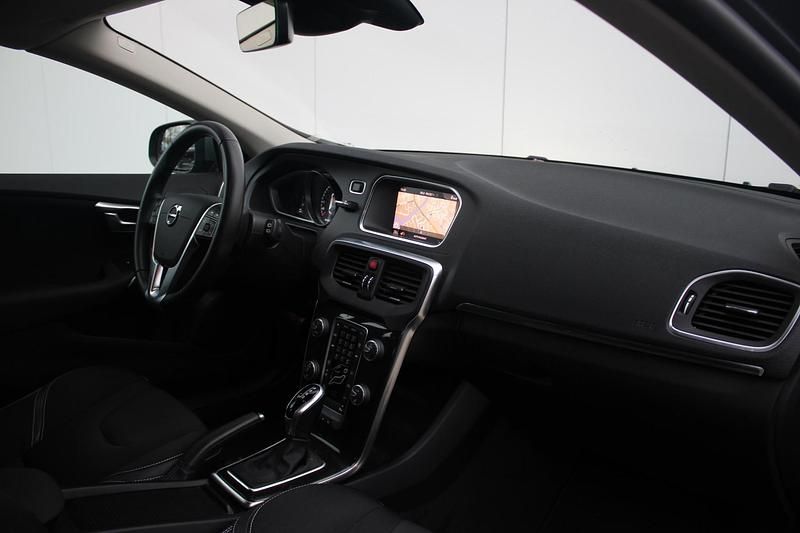 Occasion Volvo V40 Performance 123 PK (90 kW) 2020 Grijs Hatchback