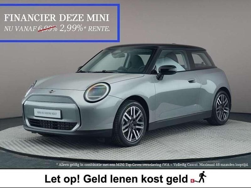 Grijs Nieuw 2024 Mini Cooper Classic Hatchback | € 29.250 (Goede deal) - Afbeelding 1/4