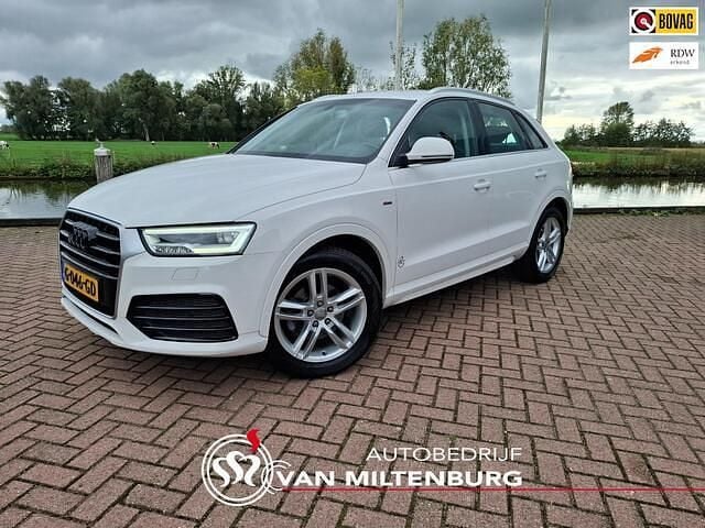 Wit Occasion 2016 Audi Q3 Sport SUV | € 16.450 (Eerlijke prijs) - Afbeelding 1/4