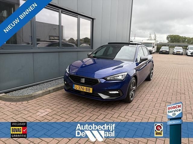 Blauw Gebruikt 2021 Seat Leon Beats Hatchback | € 21.450 (Eerlijke prijs) - Afbeelding 1/4