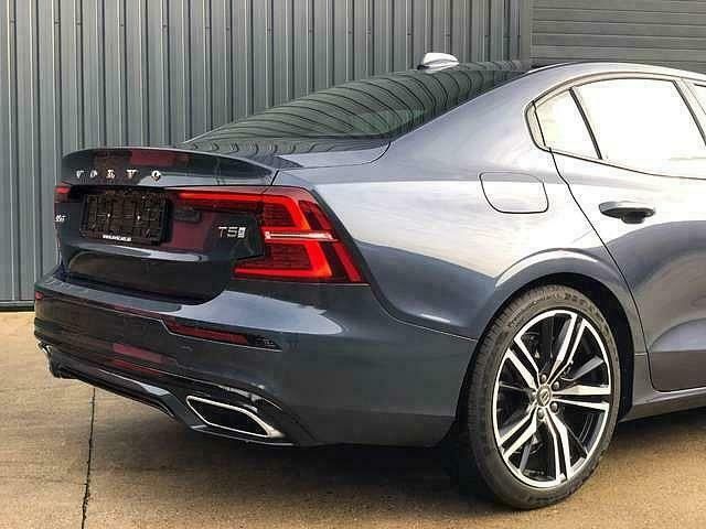 Occasion Volvo S60 R-Design 250 PK (183 kW) 2019 Blauw Sedan