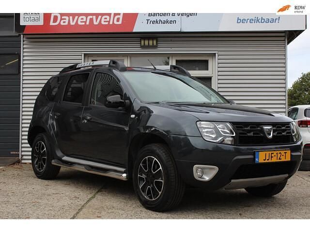 Grijs Occasion 2017 Dacia Duster Black Shadow SUV | € 9.350 (Eerlijke prijs) - Afbeelding 1/4