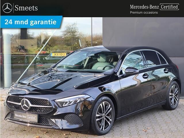 Occasion Mercedes A180 Business 136 PK (100 kW) 2023 Zwart Hatchback