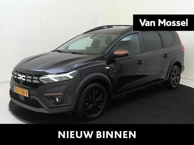 Zwart Gebruikt 2024 Dacia Jogger Extreme MPV | € 22.440 (Eerlijke prijs) - Afbeelding 1/4