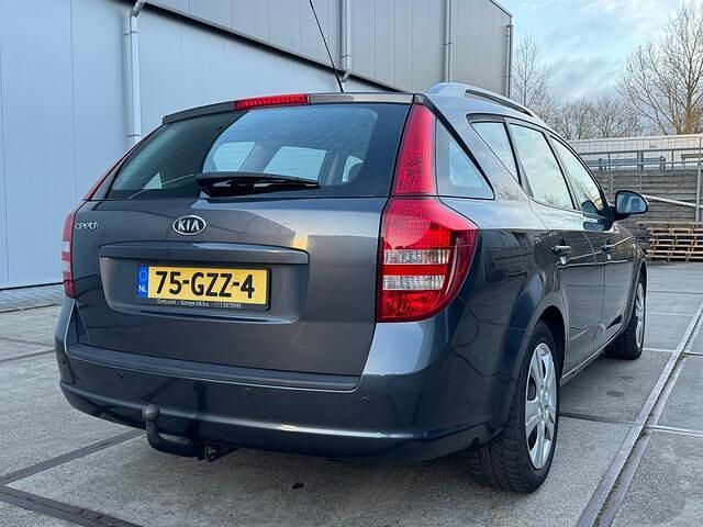 Occasion Kia Ceed 109 PK (80 kW) 2008 Grijs Hatchback