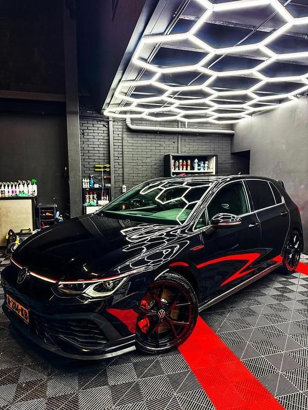 Zwart Occasion 2021 VW Golf VIII GTI Clubsport Stationwagen | € 28.999 (Super prijs) - Afbeelding 1/4