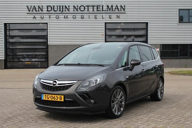 Grijs Gebruikt 2013 Opel Zafira Tourer Cosmo MPV | € 11.950 (Iets duurder) - Afbeelding 1/4