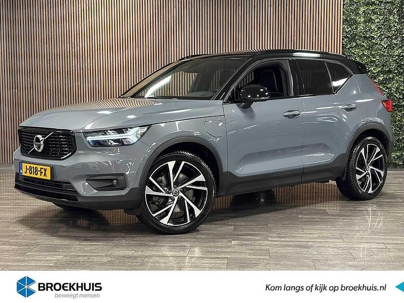 Grijs Gebruikt 2020 Volvo XC40 R-Design SUV | € 31.900 (Iets duurder) - Afbeelding 1/4