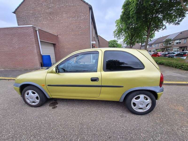 Gebruikt 1999 Opel Corsa Sedan | € 1.100 (Eerlijke prijs) - Afbeelding 1/4