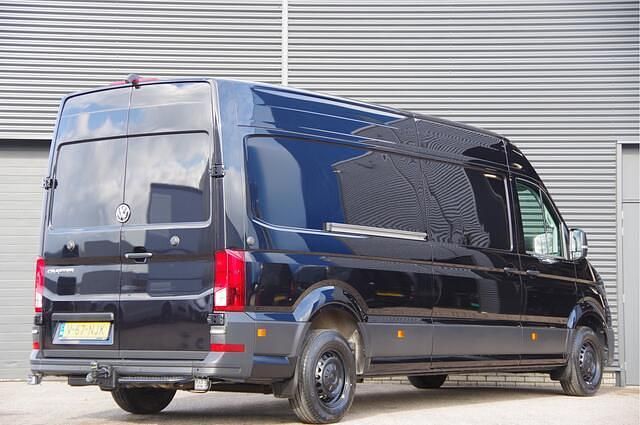 Zwart Occasion 2024 VW Crafter Van | € 39.900 (Super prijs) - Afbeelding 1/4