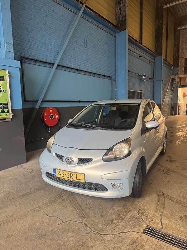 Blauw Gebruikt 2006 Toyota Aygo Sport Hatchback | € 1.950 (Eerlijke prijs) - Afbeelding 1/4